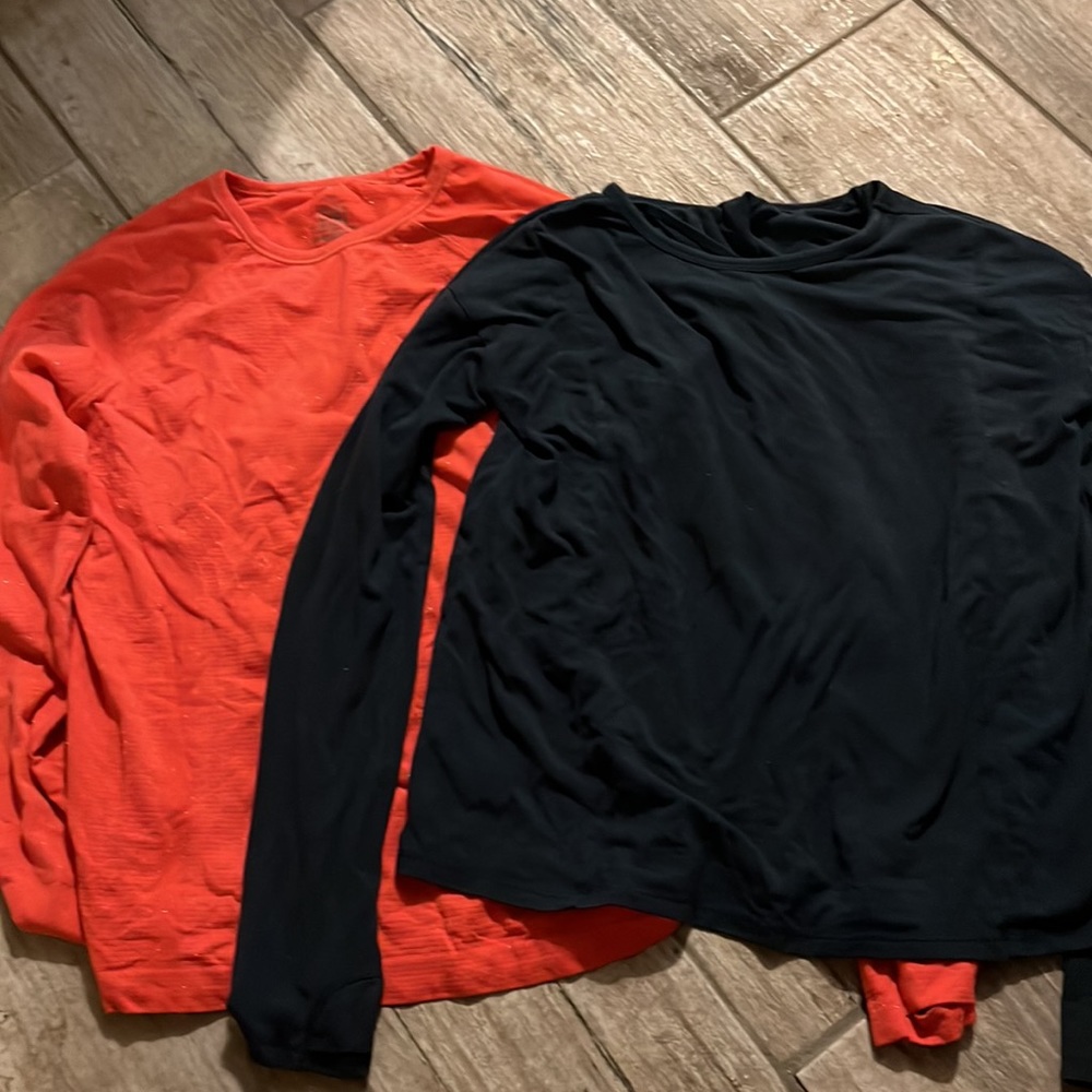 Athleta girl long sleeve shirts.